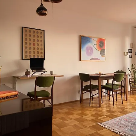 Art & Vintage - 2 Rooms, Close To Center Lägenhet *